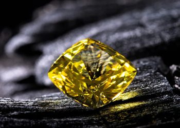 The Formation of Yellow Diamonds