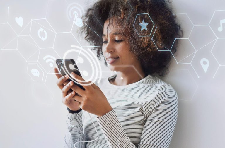 Tecnologia da Comunicação Entenda o Que É, Quais os Tipos e as Principais Vantagens